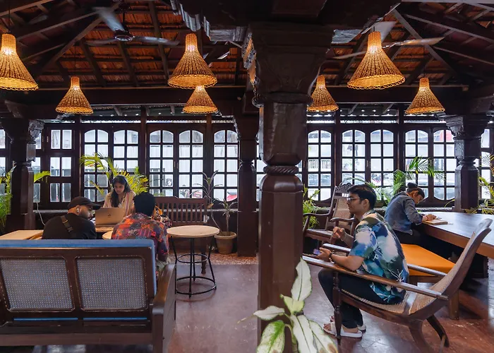 Madpackers Goa Anjuna - BarHostel